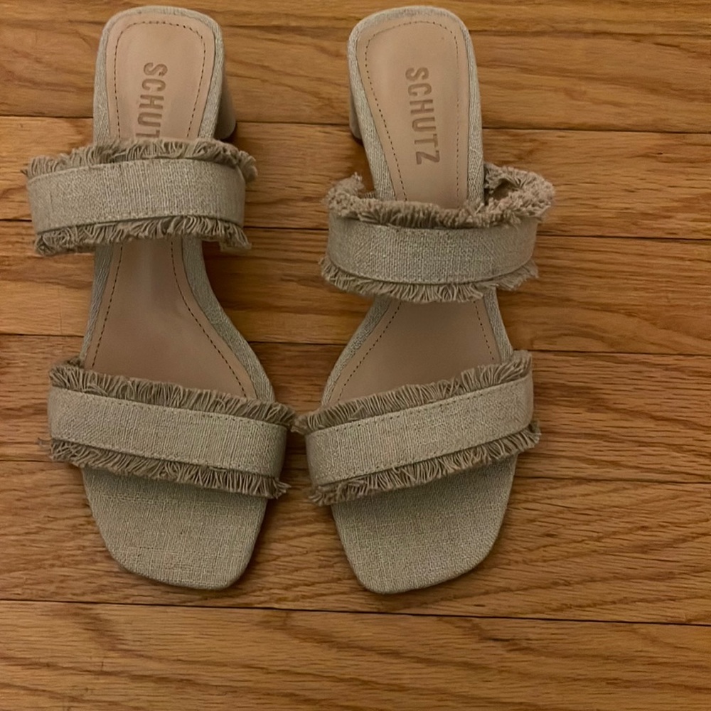 Shutz Amely mid block heel purchased from Tuckernuck 7.5 never worn